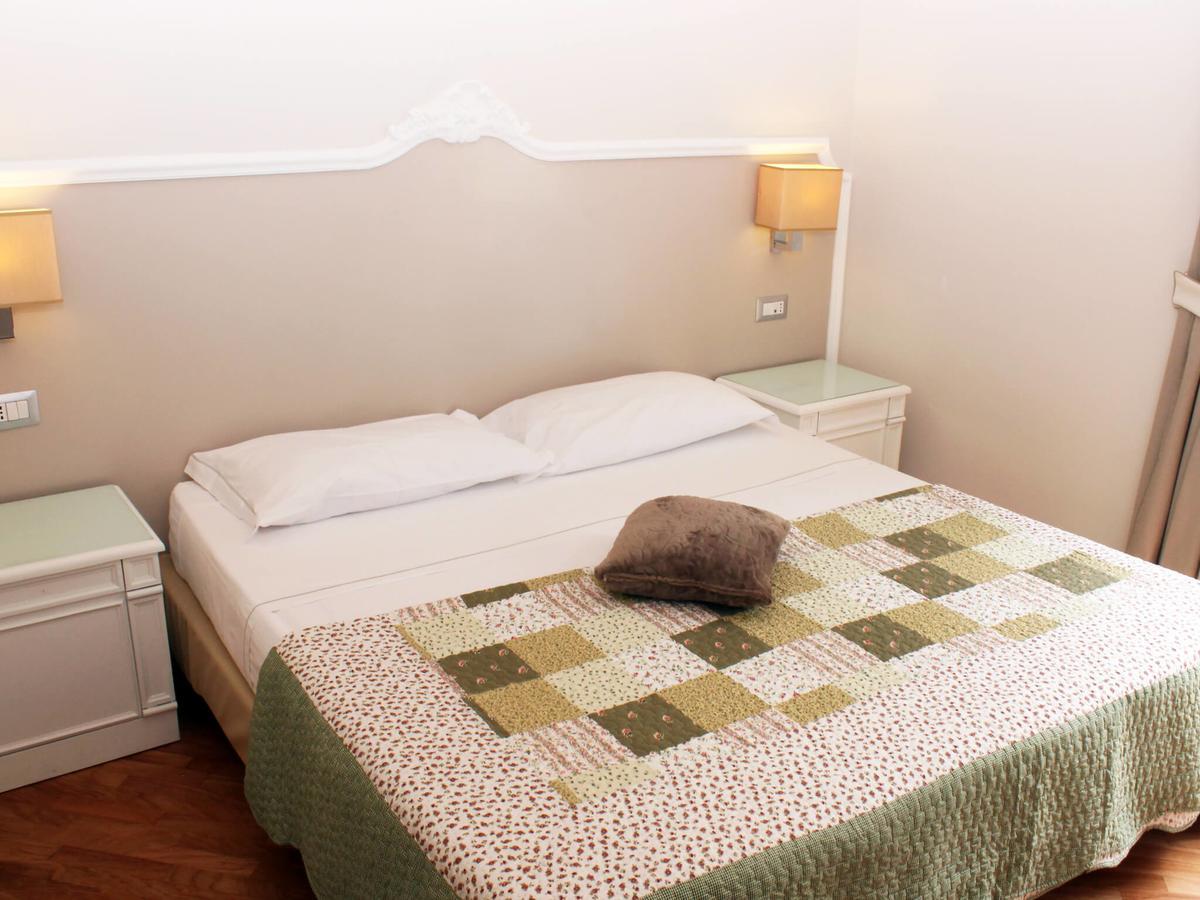 Grand Tour 4Rooms Napoli Dış mekan fotoğraf